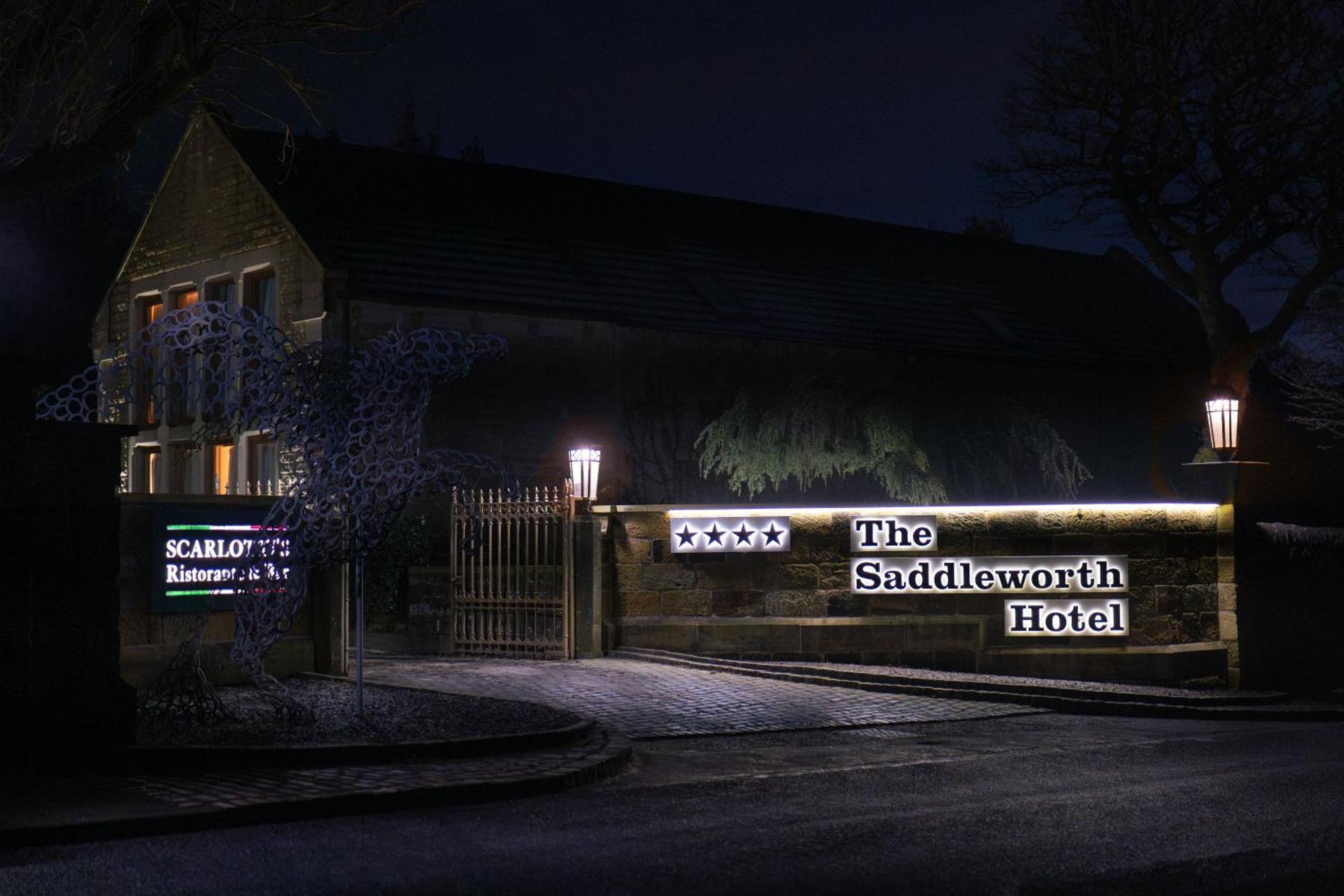 The Saddleworth Hotel Diggle Exterior photo