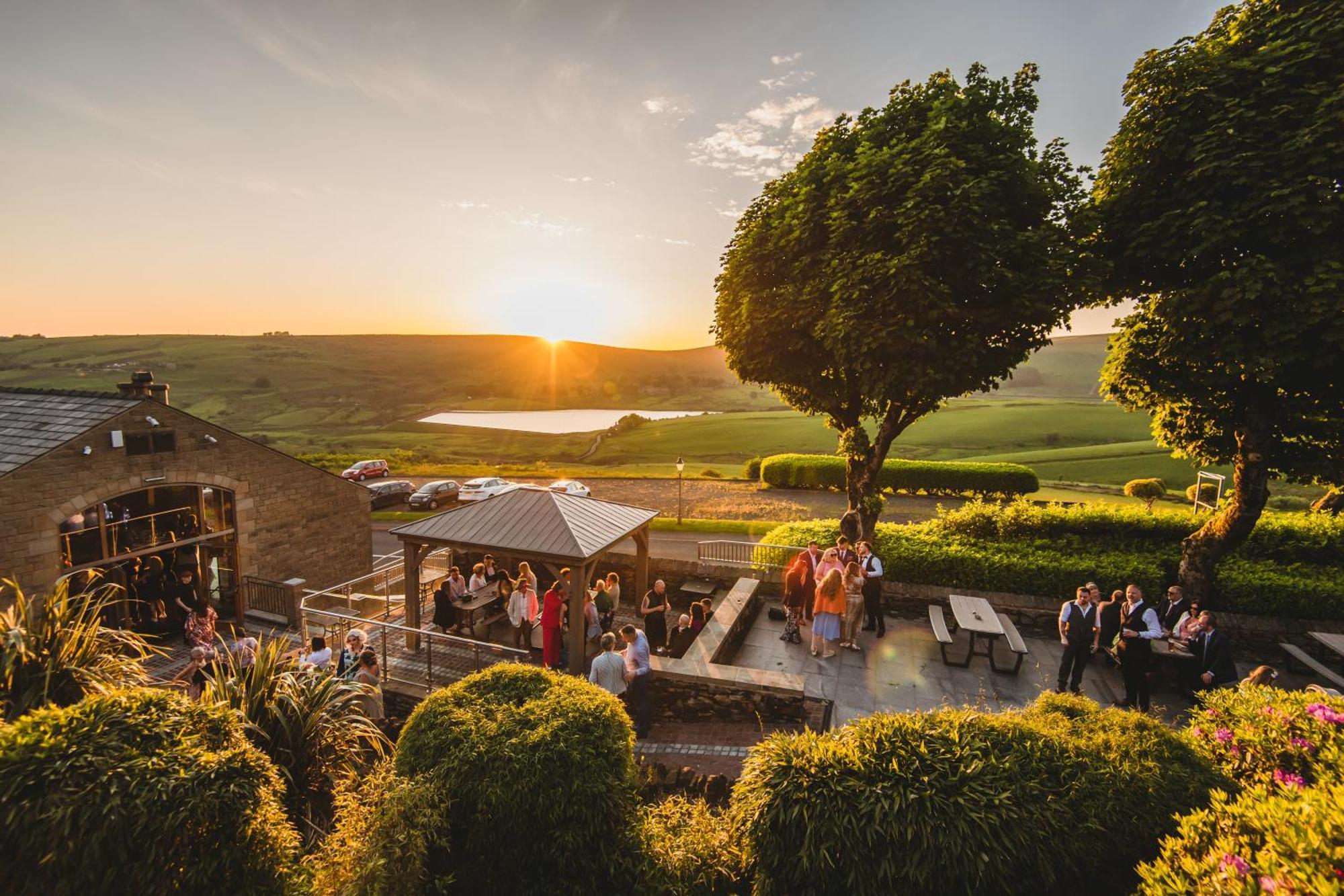 The Saddleworth Hotel Diggle Exterior photo